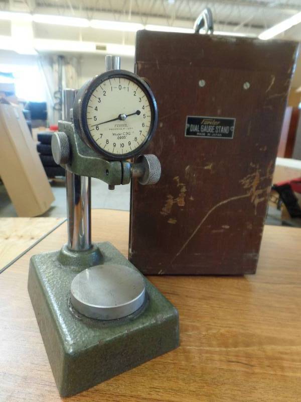 DIAL GAUGE STAND AND INDICATOR WITH CASE ABI 429 JANITORIAL MACHINES