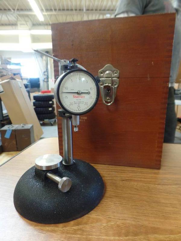 STARRET DIAL GAUGE STAND WITH INDICATOR AND CASE
