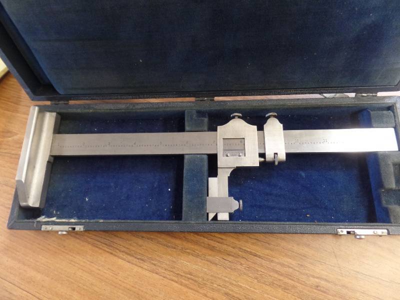 B & S VERNIER WITH CASE