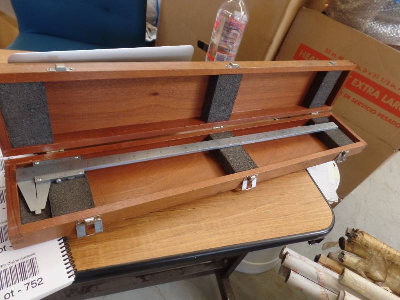 B & S VERNIER WITH CASE