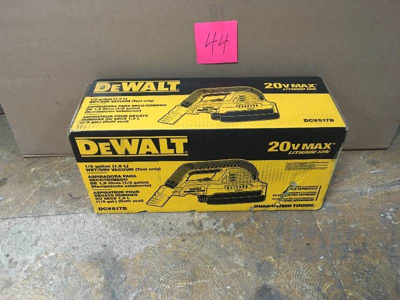 DeWalt 12 Gallon Cordless 20 Volt Wet & Dry Vacuum open box never used