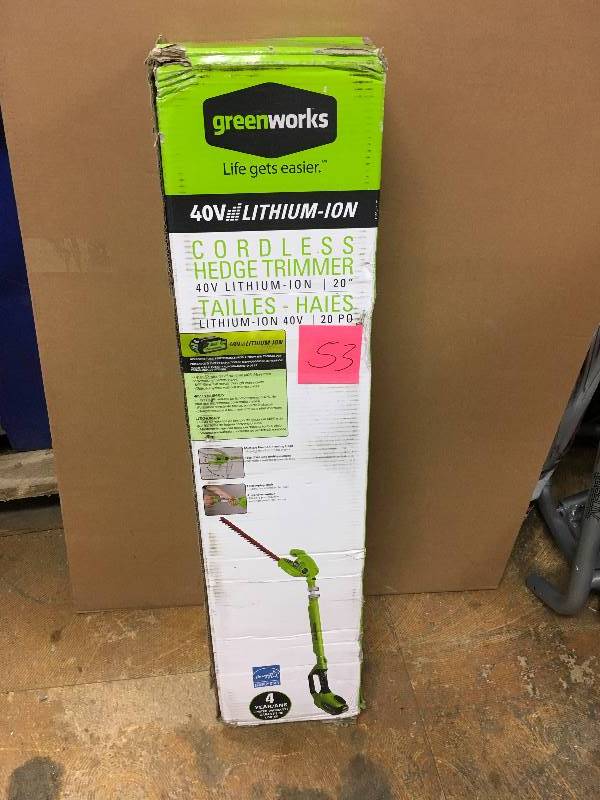 GreenWorks G-MAX 40 Volt Lithium-Ion 24-Inch Cordless Pole Hedge Trimmer in like New conditions