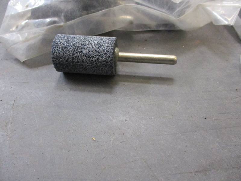 1 x 1-12 x 14 Shank Medium Grit Mounted Point