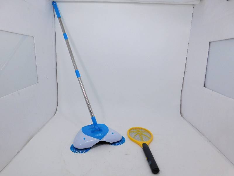 lot 77 image: Spin Broom and Mosquito and Flying Insect Bug Zapper Racket