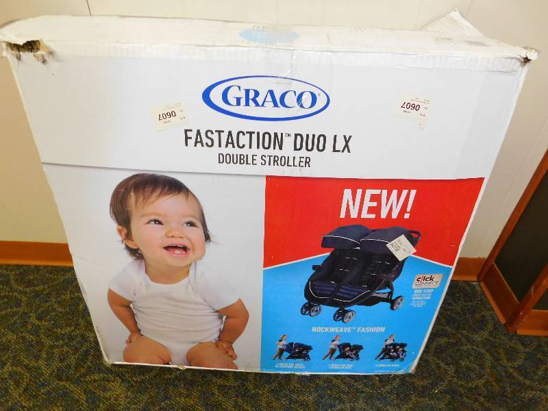 lot 29 image: Graco FastAction Fold Duo Click Connect Stroller