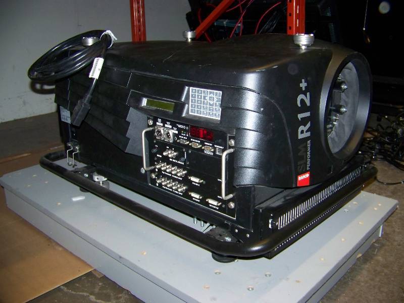 lot 36 image: Barco, SLM Performer, R12, DLP Projector