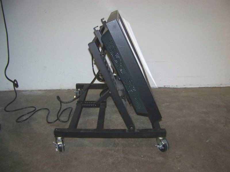 lot 17 image: 40, Samsung, Syncmaster, LCD, Monitor  Display on Low, Rolling Cart with Tilting Mount  Frame