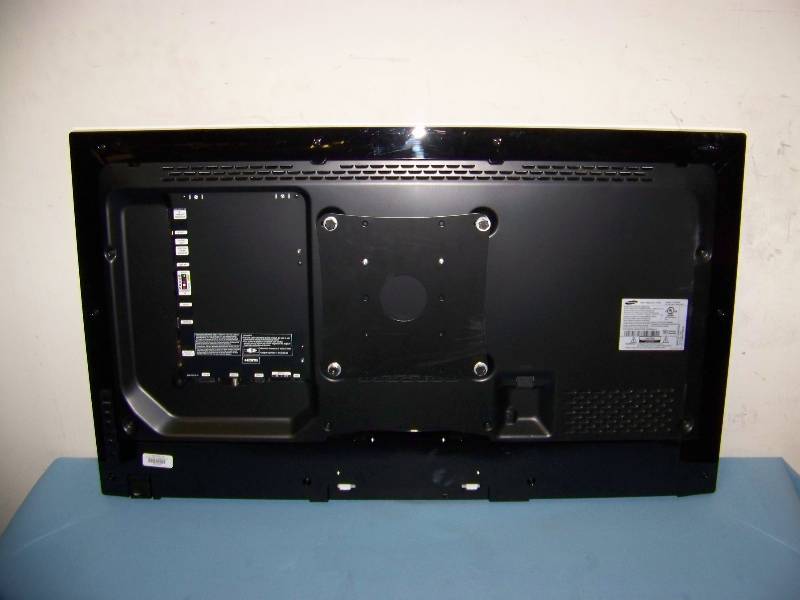 lot 12 image: 40, Samsung, 1080p, Full HD, LED-back lit, LCD, HDTV with Remote Control