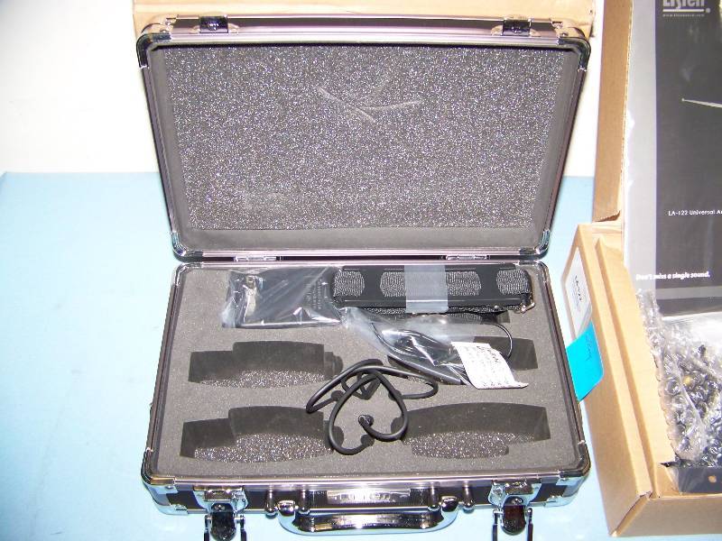 lot 109 image: Listen Technologies, 4-Unit Portable FM Product Charging  Carrying Case and Universal Antenna Kit - NEW in Original Boxes