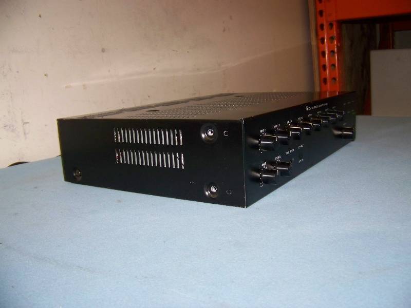 lot 47 image: TOA, 900 Series II, 8 Channel Mixer  Power Amplifier  Amp with (1) Rear Module