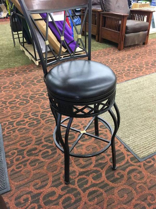 2430 METAL BARSTOOL