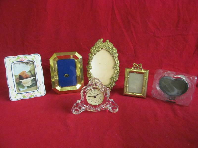 frames, clock
