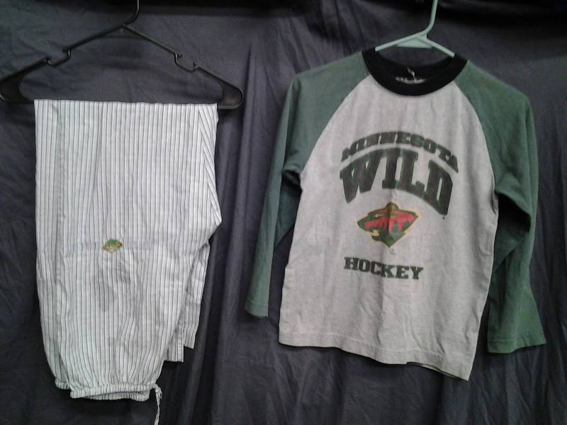 Minnesota Wild PJ Pants Size Adult Size Small, Youth Long Sleeve Size Large ()