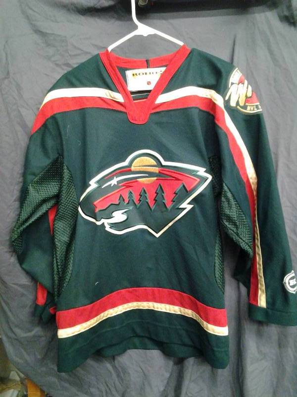 KoHo Authentic NHL Mn Wild Jersey Adult Size Med.
