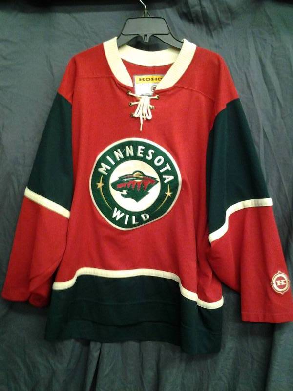 KoHo Authentic NHL Mn Wild Jersey Adult Size Med.