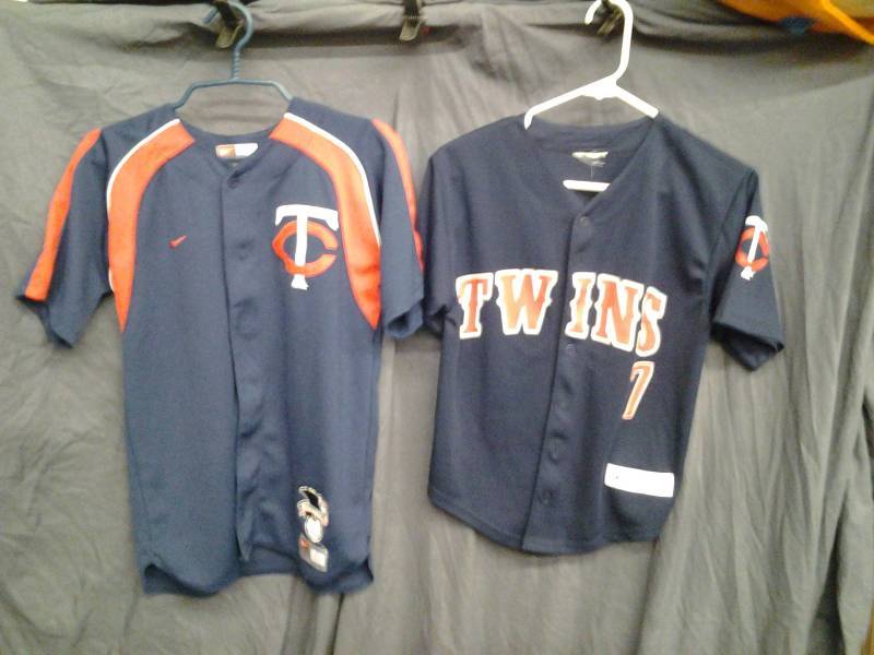 2-Mn Twins Mauer Size Youth 1416. MN Twins Nike Brand Size Large
