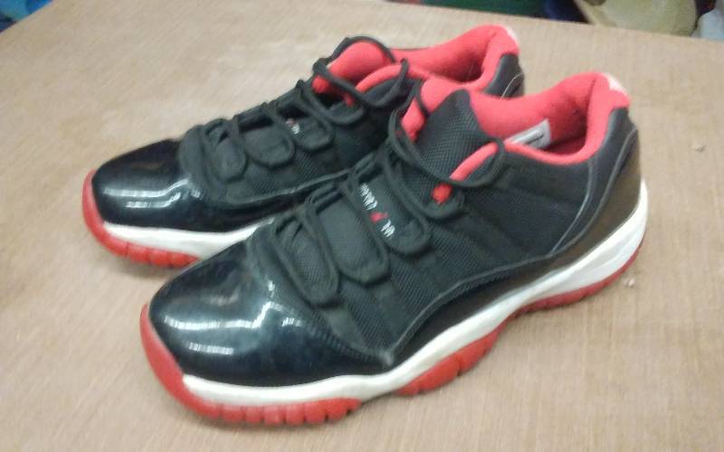 Air Jordan II Retro Low BG (Bred) Size 7Y $240.00