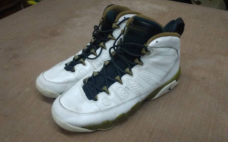 Air Jordan 9 Retro BG (Statue) Size 7Y $155.00