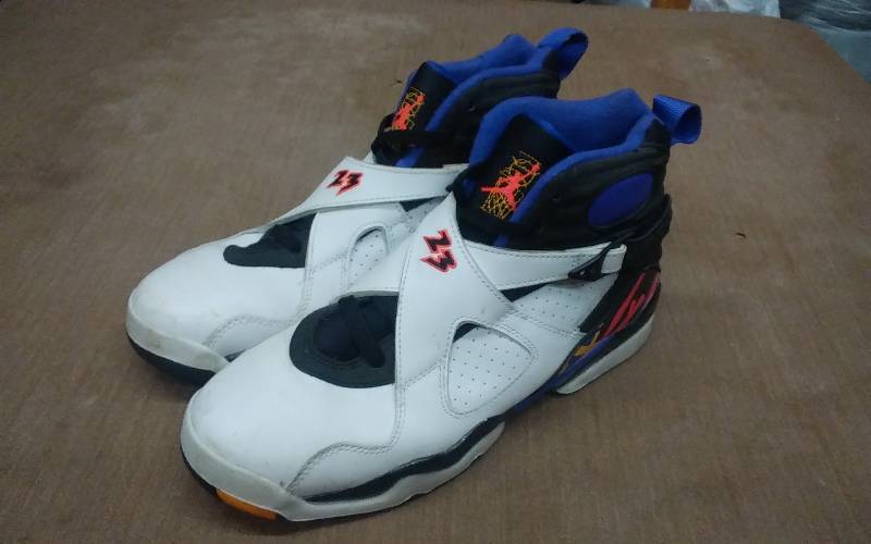 Air Jordan 8 Retro BG (Three-Peat) Size 7Y $225.00