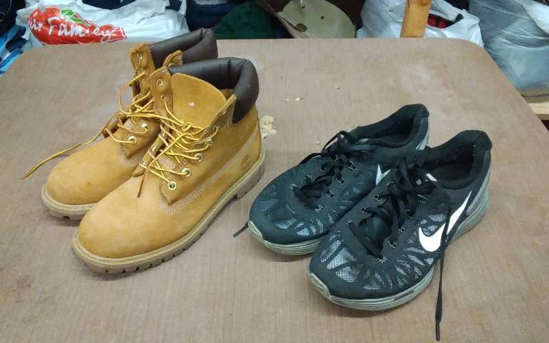 Timberland Boots Size 6 12 (M), Nike Sneakers 8 12 (L)