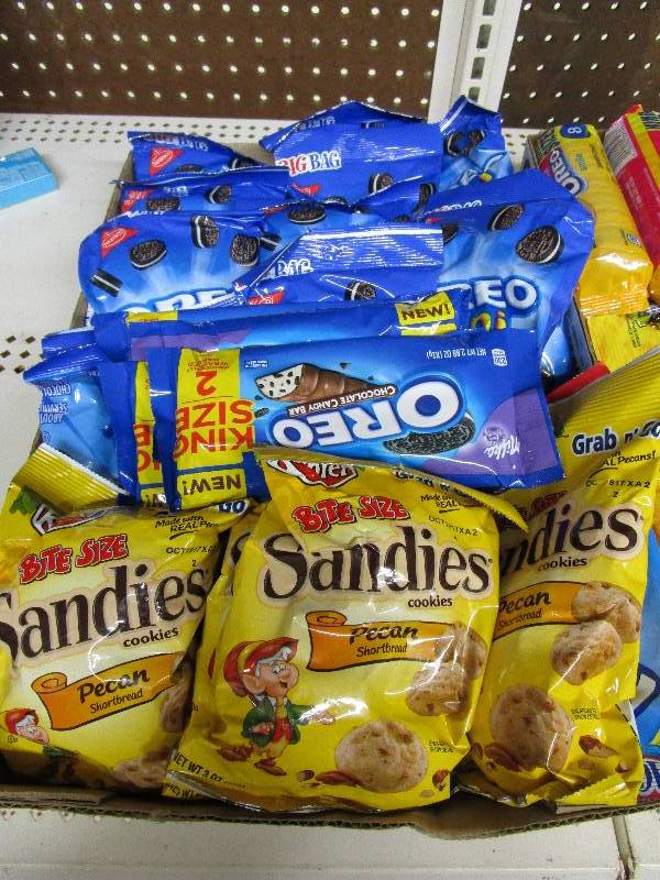 22 ct oreos, sandies and other  Shelf Pulled Items