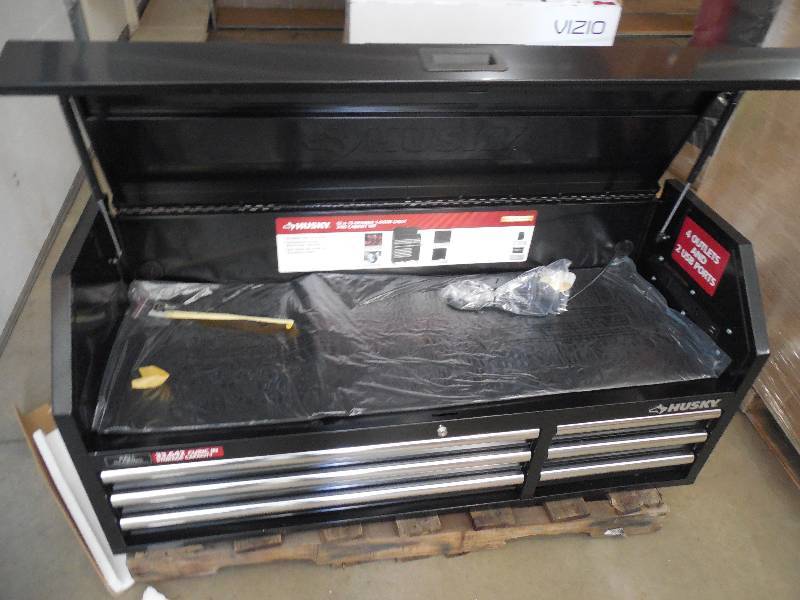 lot 31 image: Husky 52 in. 13-Drawer Tool Chest