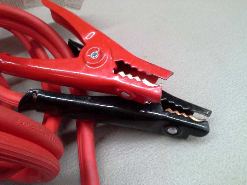 lot 116 image: Automotive Booster Cables
