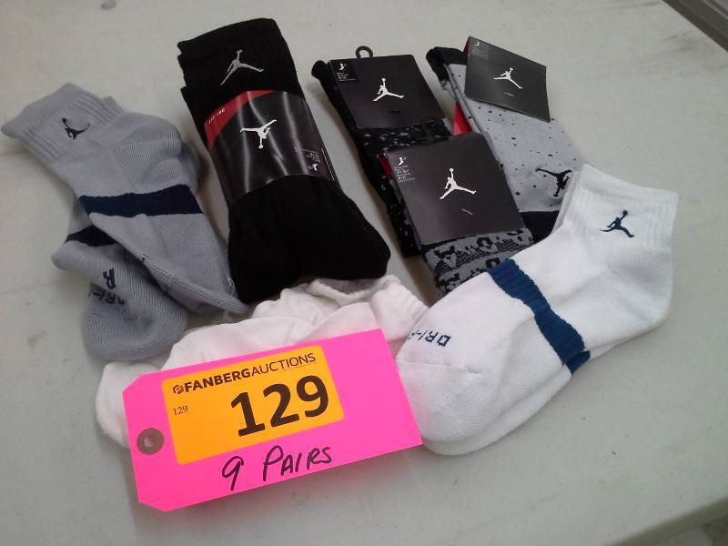 lot 129 image: Sock lot