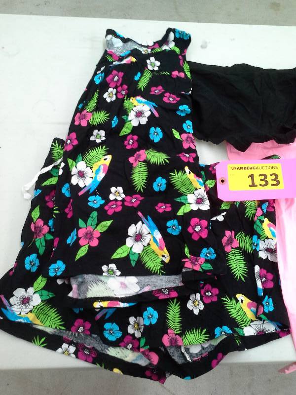 lot 133 image: Clothing Lot