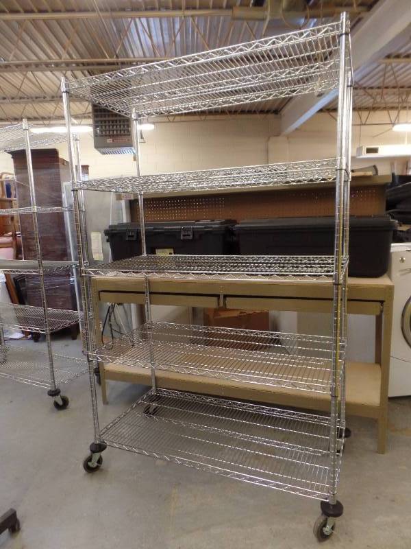 lot 506 image: ROLLING METRO STYLE SHELVING