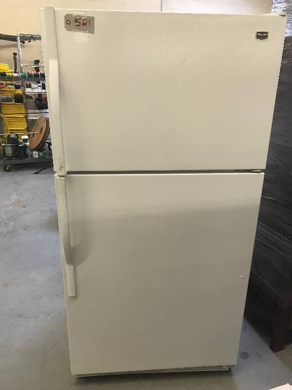 lot 521 image: MAYTAG REFRIGERATOR FREEZER