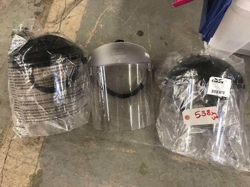 lot 538 image: 3 CLEAR FACE SHIELDS