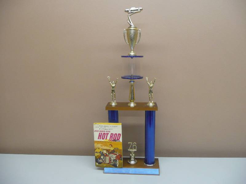 lot 33 image: VINTAGE RARE KDWB63 1976 CLASS CHAMPION AUTO TROPHY & VERY COOL 1958 HOT ROD BOOK, SPEED, DANGER, DEATH - SEE PICTURES