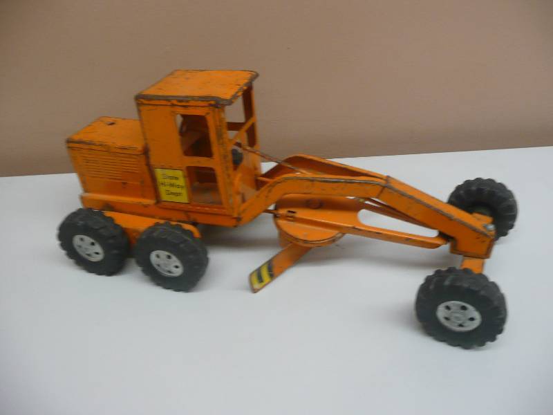 lot 38 image: Vintage Tonka State Hi-Way Dept. Grader Orange - SEE PICTURES