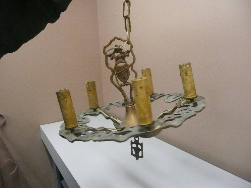 lot 48 image: VINTAGE ART DECO CAST IRON CEILING LIGHT CHANDELIER FIXTURE - SELLING FOR OVER $150.00 - SEE PICTURES