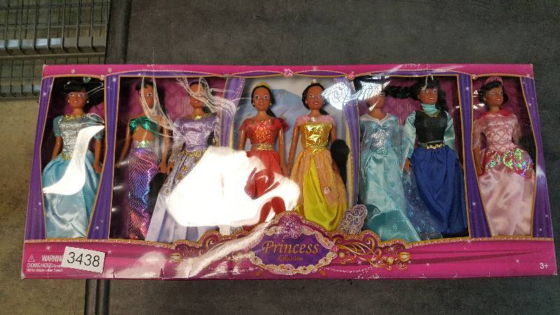 lot 3438 image: Set of 8 Princess Dolls - African American
