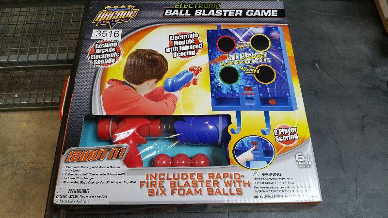 lot 3516 image: Moose Mountain Arcade Alley Ball Blaster
