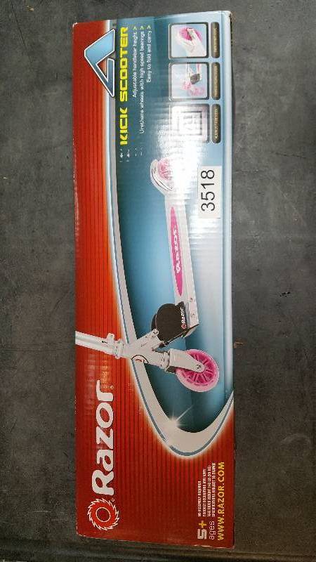 lot 3518 image: Razor A Kick Scooter  Pink