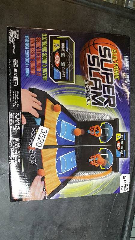 lot 3520 image: Ideal Electronic Super Slam Basketball Tabletop Game
