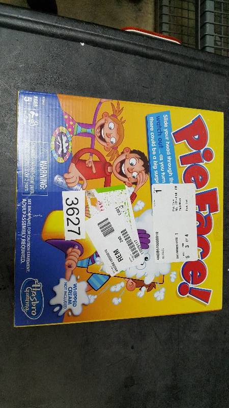lot 3627 image: Hasbro Pie Face Game