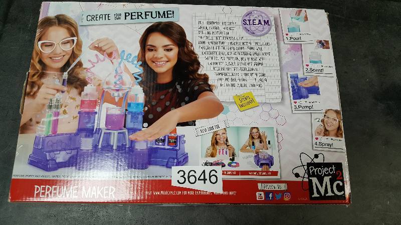 lot 3646 image: Project Mc2 Adriennes Perfume Science Kit