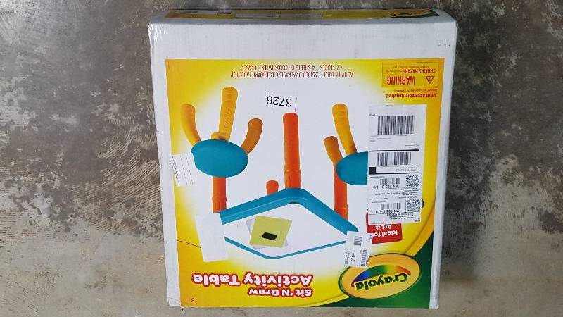lot 3726 image: Crayola Sit N Draw Activity Table