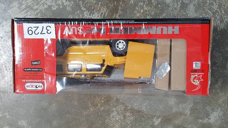 lot 3729 image: 124-Scale Remote-Controlled H2 Hummer