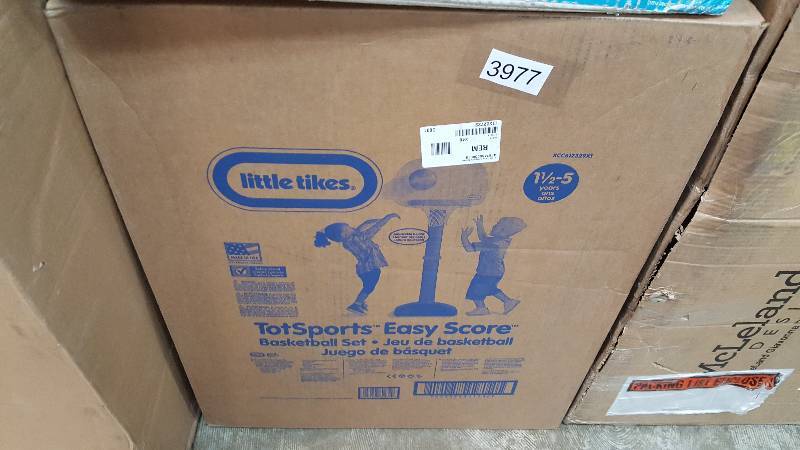 lot 3977 image: Little Tikes TotSports Easy Score Basketball Game