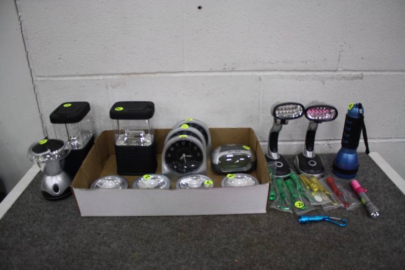 lot 28 image: Light Lot Flash Lights, Lanterns and More -NEW