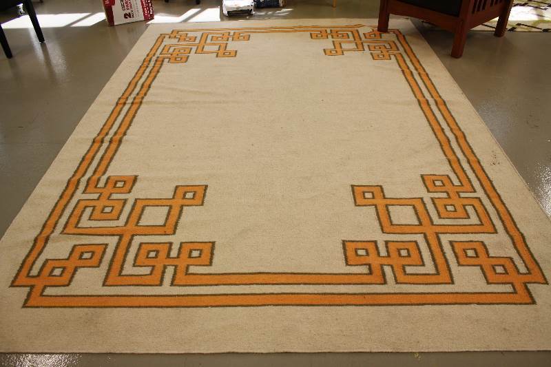 lot 114A image: Keys Area Rug 8 x 11 Natural