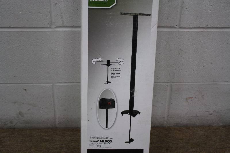 lot 185 image: Mailbox Post - New
