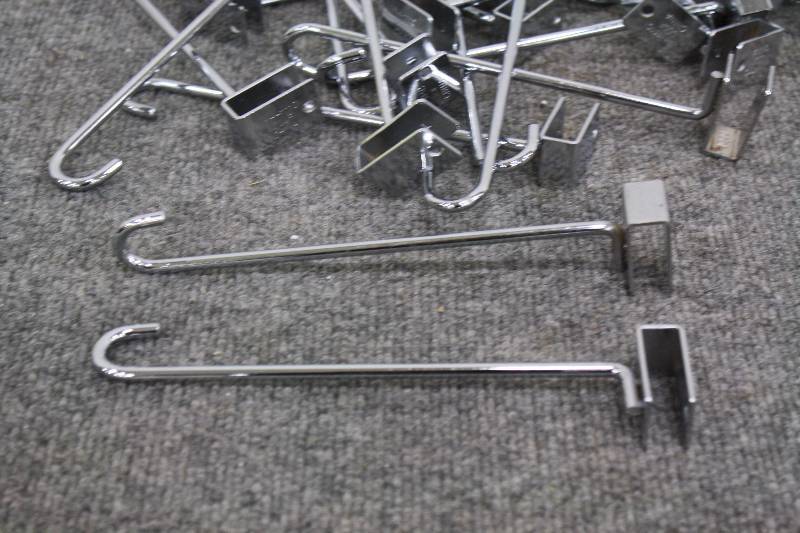 lot 40C image: Hooks for Displays 8