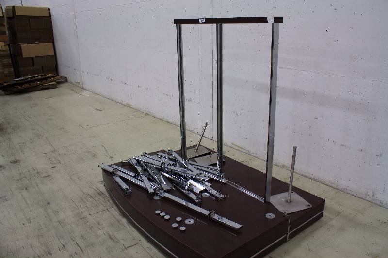 lot 57B image: Retail Fixture with Lots of Extra Accessories