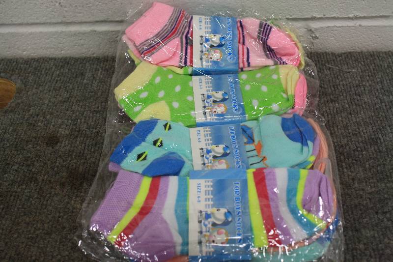 lot 46B image: Girls Socks New Size 6-8